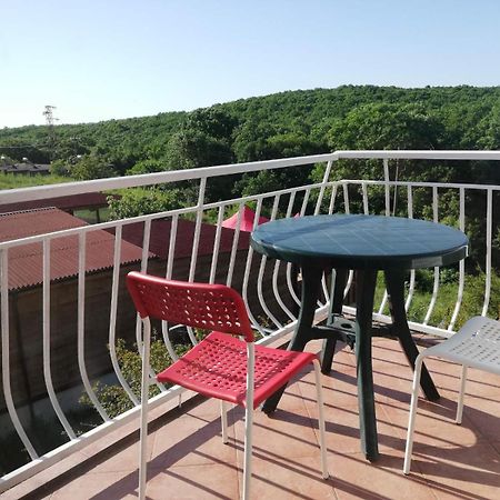 Guest House Fanny Sinemoretz Bagian luar foto