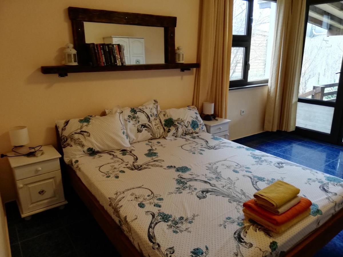 Guest House Fanny Sinemoretz Bagian luar foto