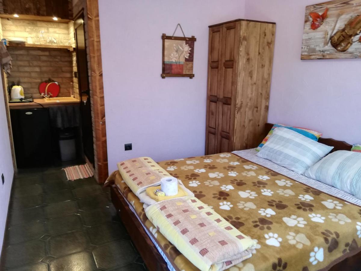 Guest House Fanny Sinemoretz Bagian luar foto