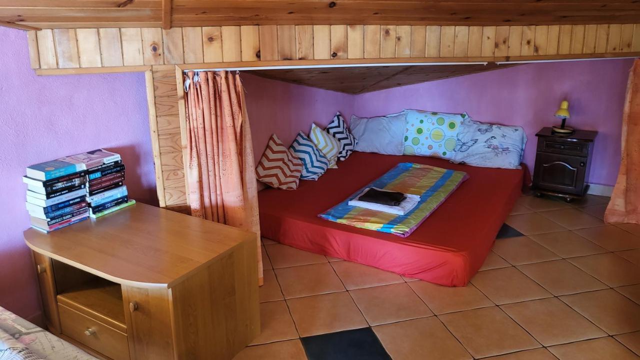 Guest House Fanny Sinemoretz Bagian luar foto