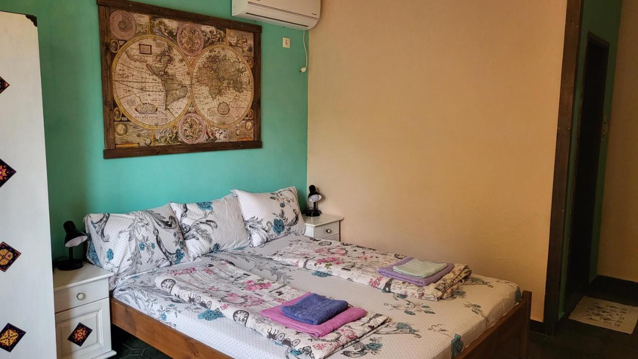 Guest House Fanny Sinemoretz Bagian luar foto