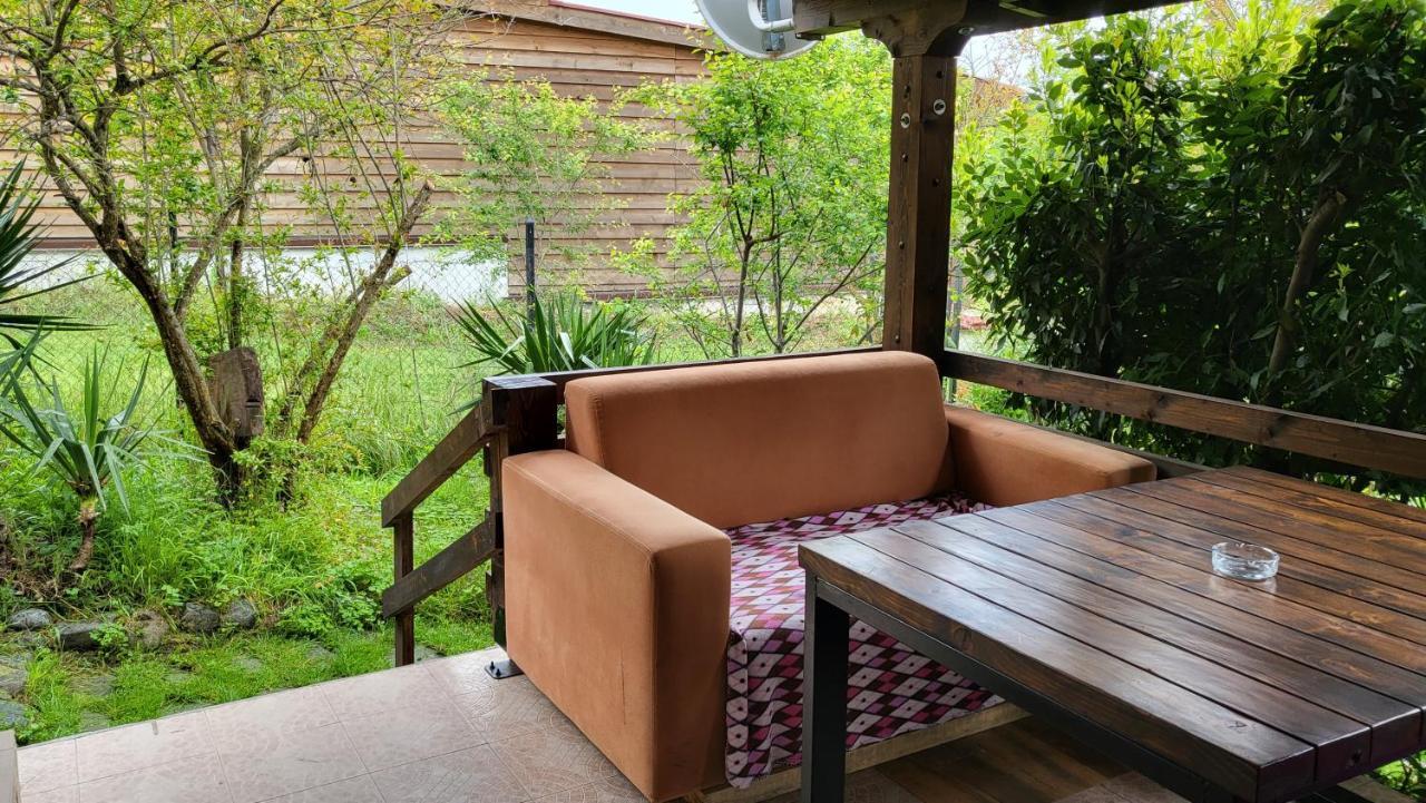 Guest House Fanny Sinemoretz Bagian luar foto