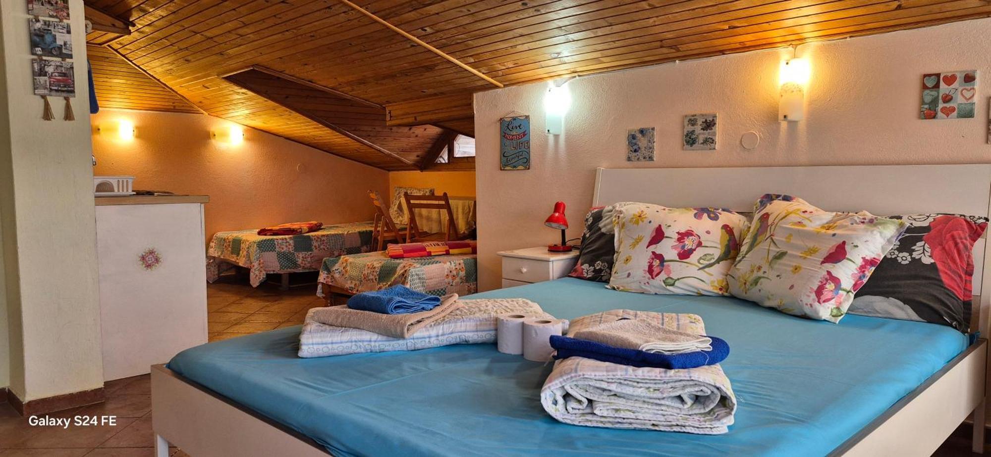 Guest House Fanny Sinemoretz Ruang foto