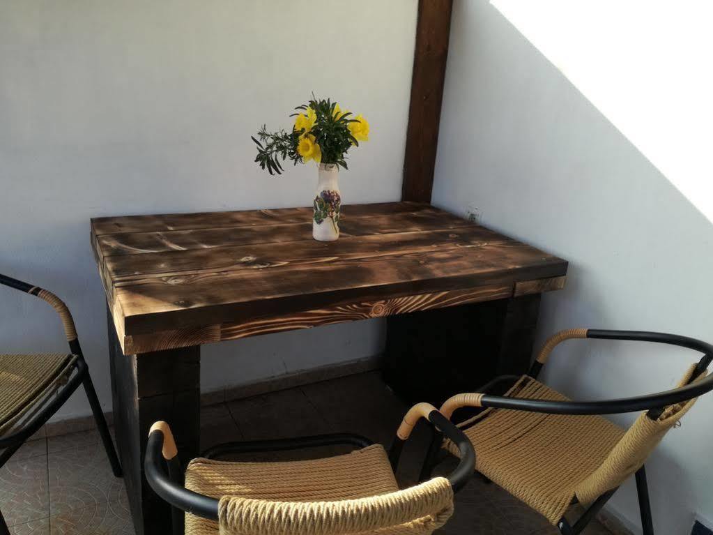 Guest House Fanny Sinemoretz Bagian luar foto