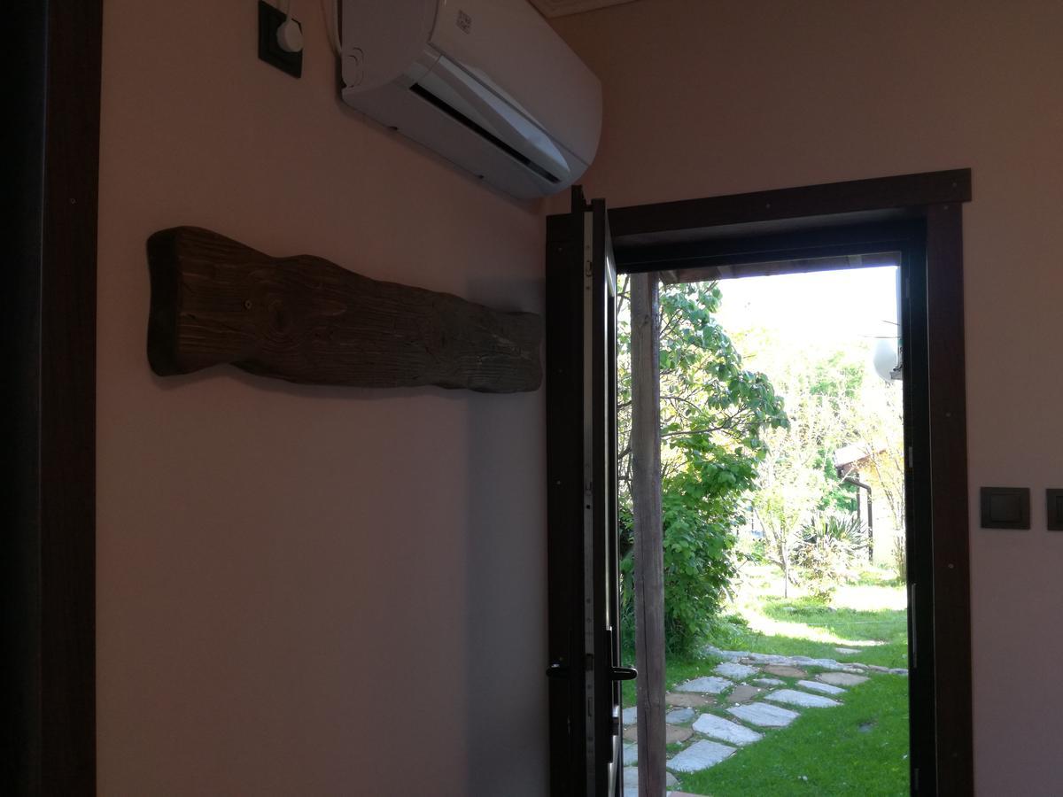 Guest House Fanny Sinemoretz Bagian luar foto